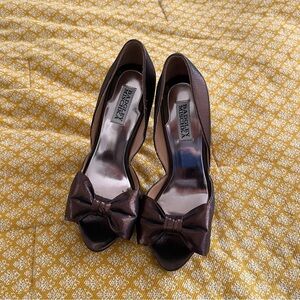 Badgley Mischka Mable Heel Pump